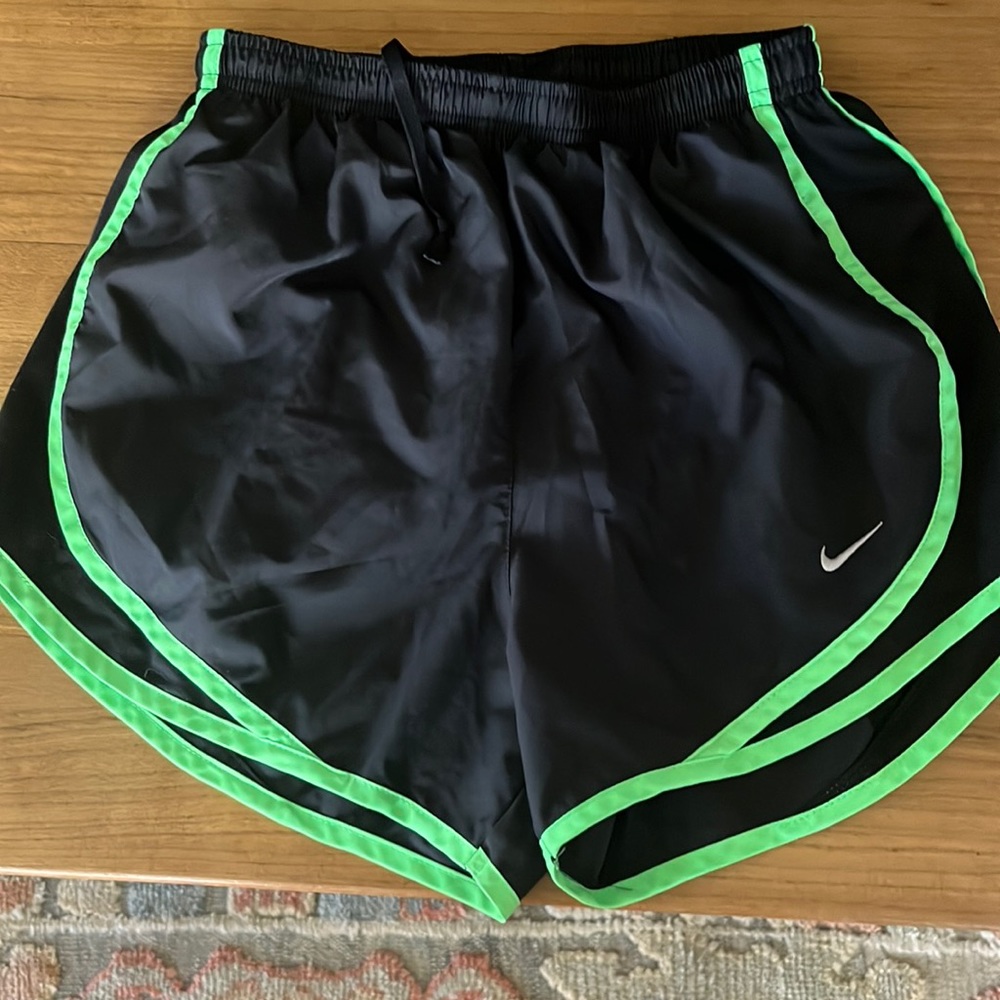 Nike women’s shorts xs